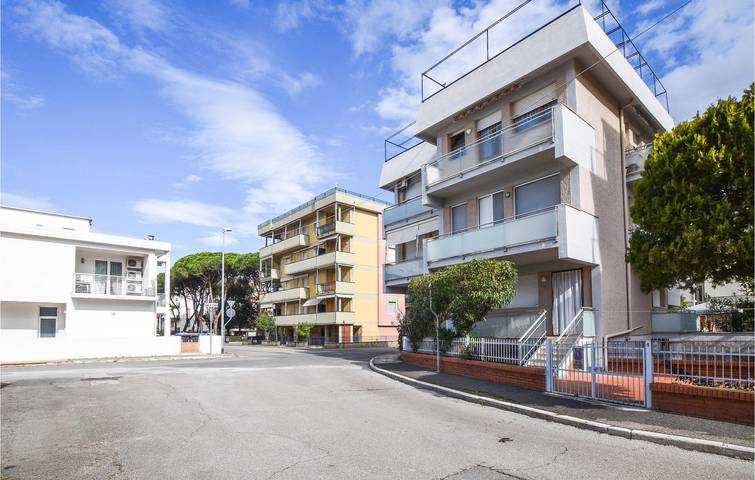 Appartamento intero, Appartamento sulla spiaggia con WiFi, vista e parcheggio. in Spiaggia di Follonica (Scarlino), Follonica