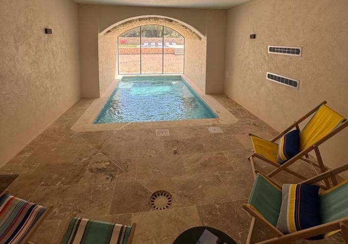 Location de vacances pour 10 personnes, avec jardin ainsi que balcon et piscine à Saint-André-d'Olérargues