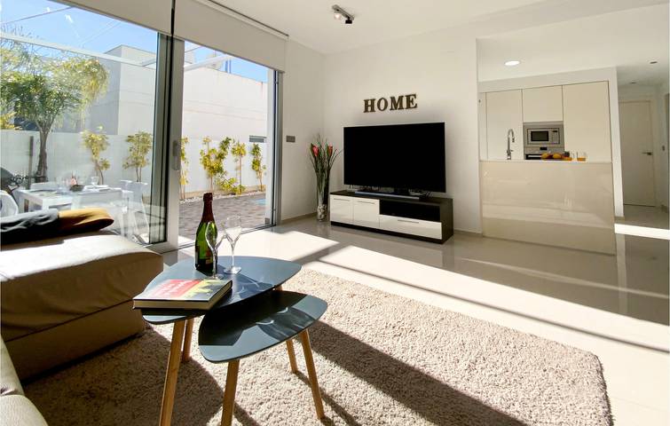 Apartamento de 130 m2 con piscina y parking, cerca de Ciudad Quesada in Rojales, Costa Blanca