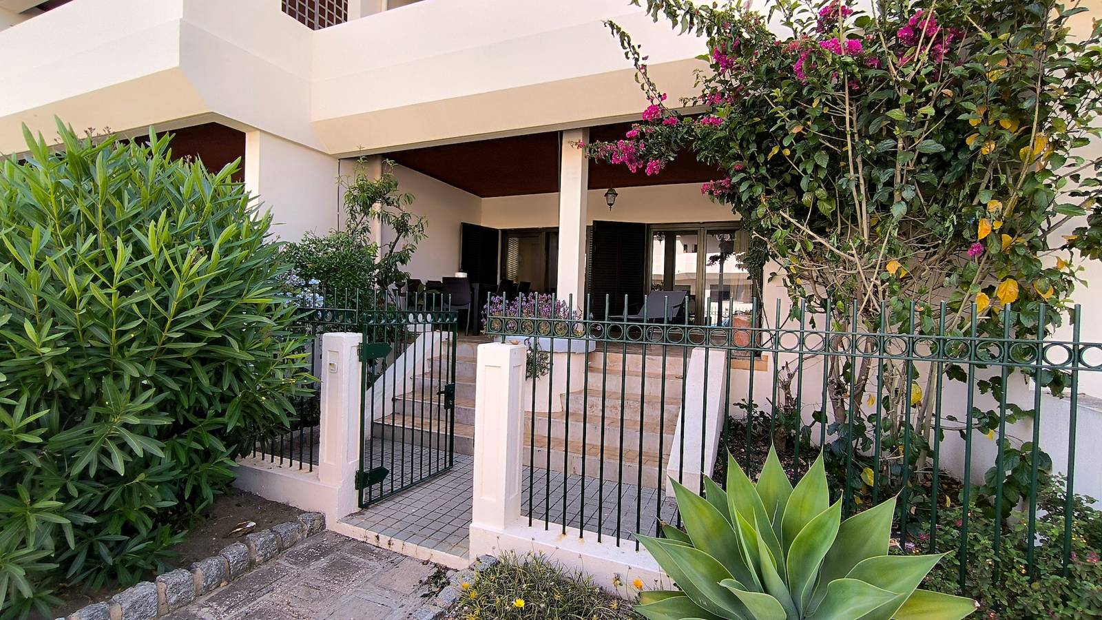 Apartamento inteiro, Apartamento 'A Casa E A Praia Da Ana' perto da praia e do centro histórico in Santa Maria, Lagos