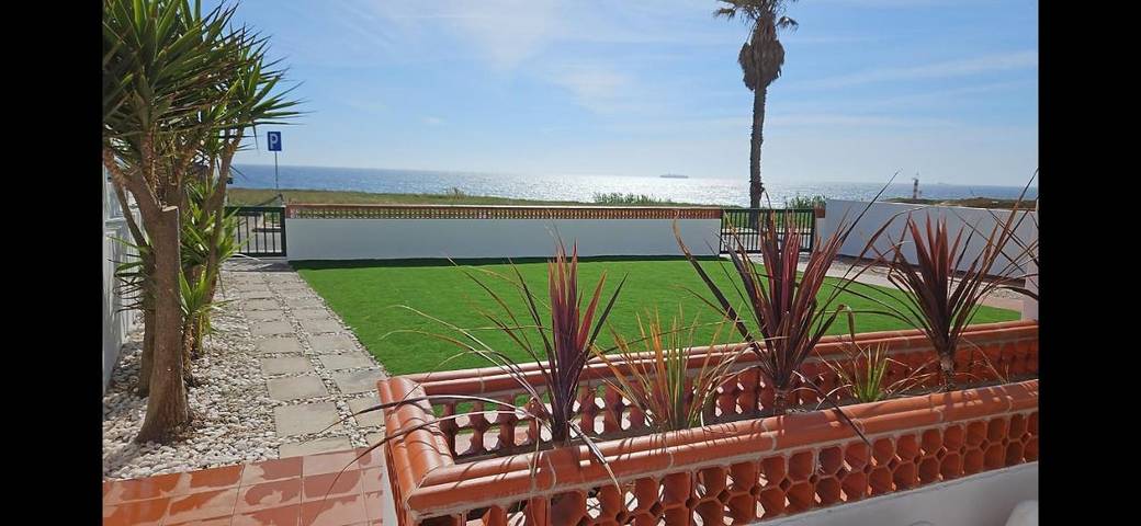 Casa de férias para 6 pessoas, com Varanda e Terraço e ainda Jardim and Vista em Porto Covo