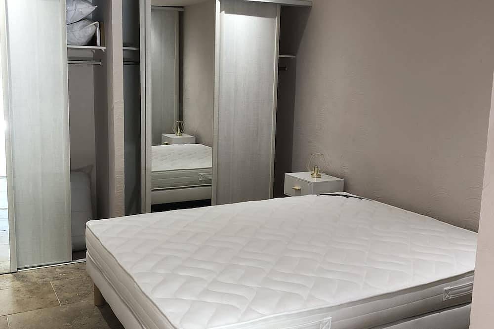Apartamento entero, Holiday rent in a provencal house. Capacity: 2/4 people in Saint-Maximin-la-Sainte-Baume, Región Brignoles