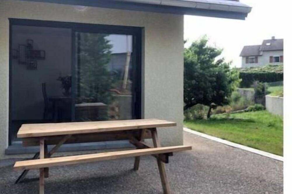 Appartement entier, Appartement 102 m2 Tuamotu :5 chambres/suites, salle de repas. Le Bourget Du Lac in Le Bourget-du-Lac, Région de Chambéry