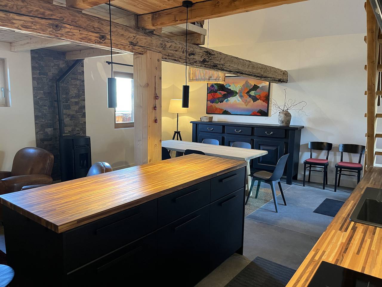 Ganze Wohnung, Zwei Etagen, voll renoviert, 85m², 8 Personen, herz des Dorfes, 2 Min. zu den Pisten, gratis Parken in La Plagne, Bellentre