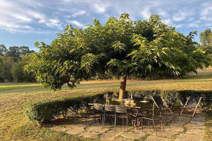 Location de vacances pour 10 personnes, avec jardin à Le Merlerault
