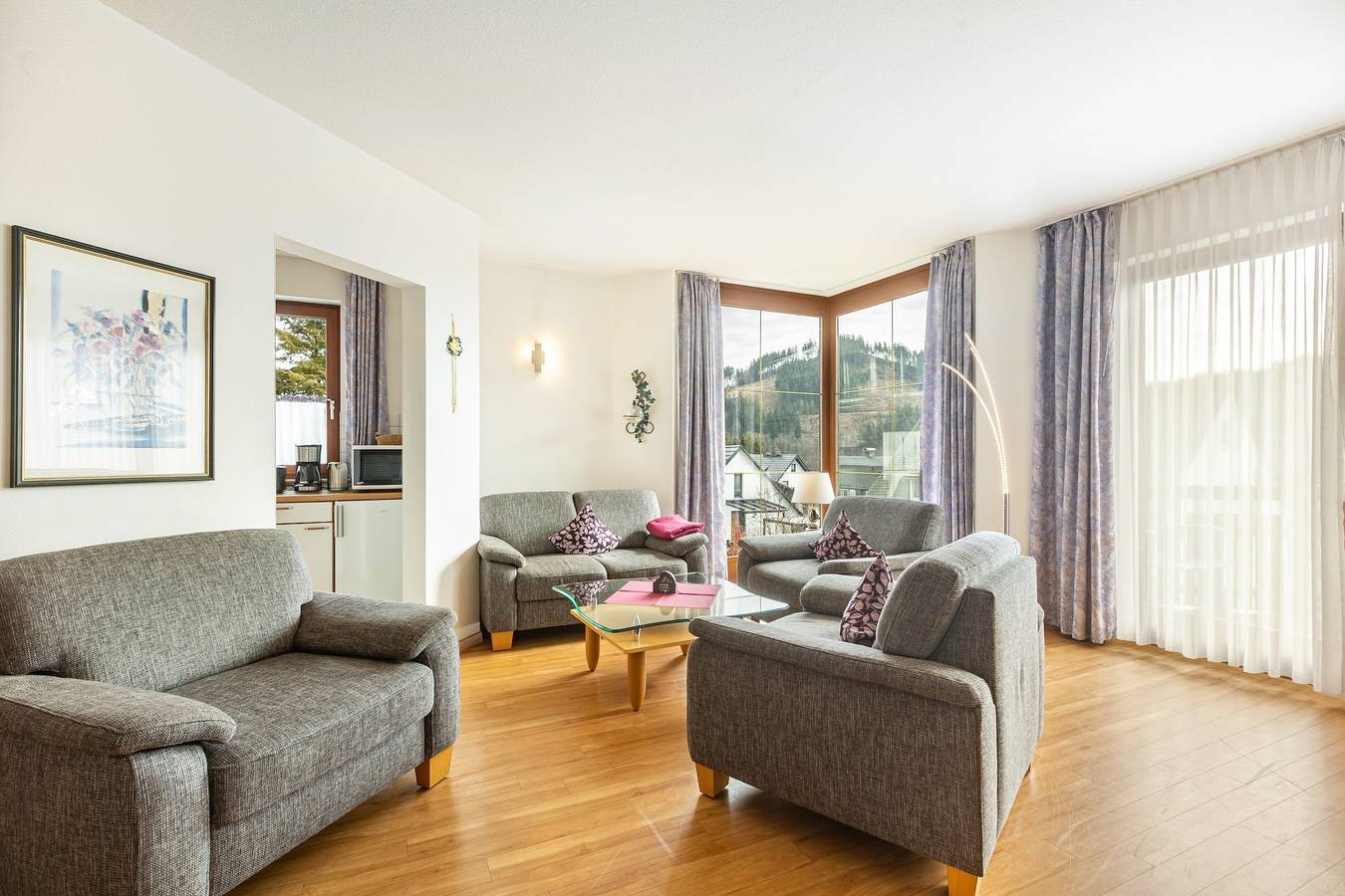 Ganze Wohnung, Ferienwohnung 'Orenberg 4' mit Balkon und Wi-Fi in Willingen, die Mittelgebirge