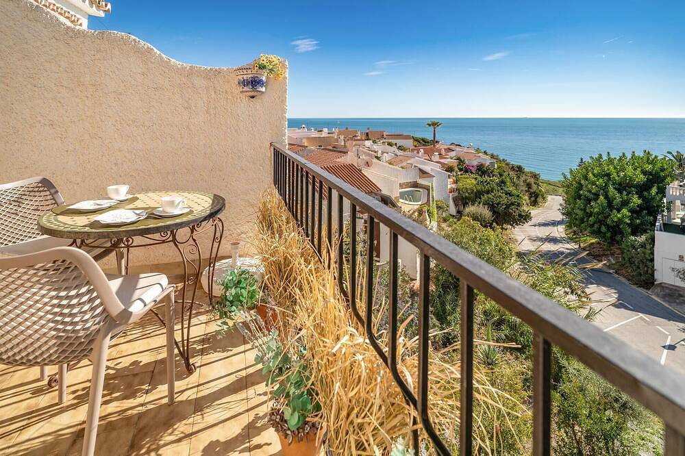 Maison confortable à Nerja avec Wifi in Playa de Burriana, Nerja