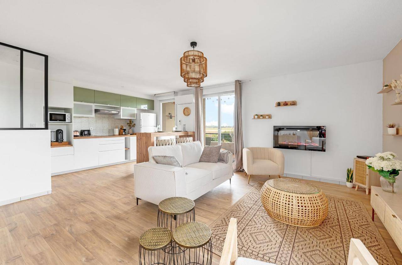 Appartement entier, One-Bedroom Apartment in Frouzins, Toulouse et ses environs