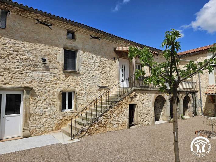 Gîte pour 5 personnes, avec jardin - 1