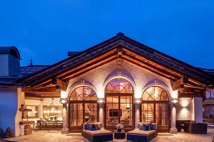 Chalet für 10 Personen, mit Garten und Terrasse sowie Whirlpool in Sankt Johann in Tirol