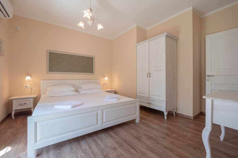 Entire apartment, Marinero Apartments-Two bedroom apartment 11 in Budva, Opština Budva