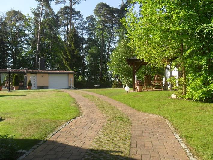 Bungalow für 3 Personen, mit Terrasse und Garten