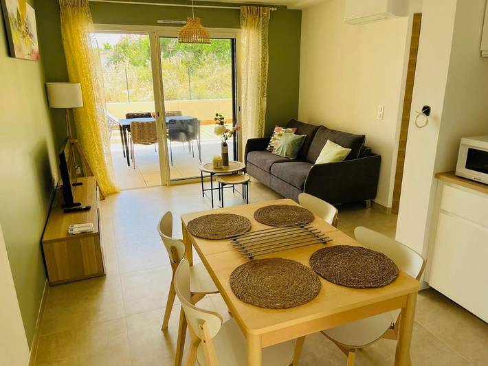 Apartamento de vacaciones para 4 personas, con vistas y jardín - 1