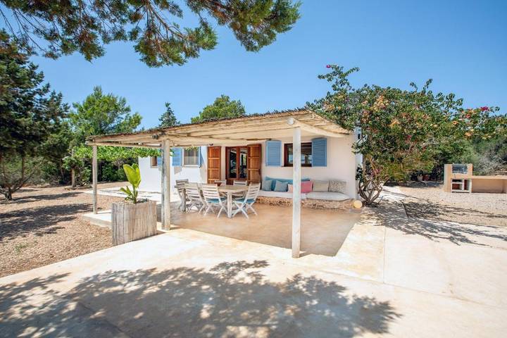Villa pour 6 personnes, avec jacuzzi ainsi que jardin et piscine dans Formentera - 3