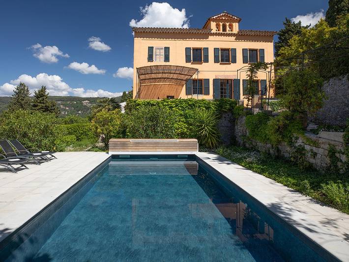 Ferienhaus für 8 Personen, mit Terrasse und Garten sowie Pool und Ausblick in Grasse
