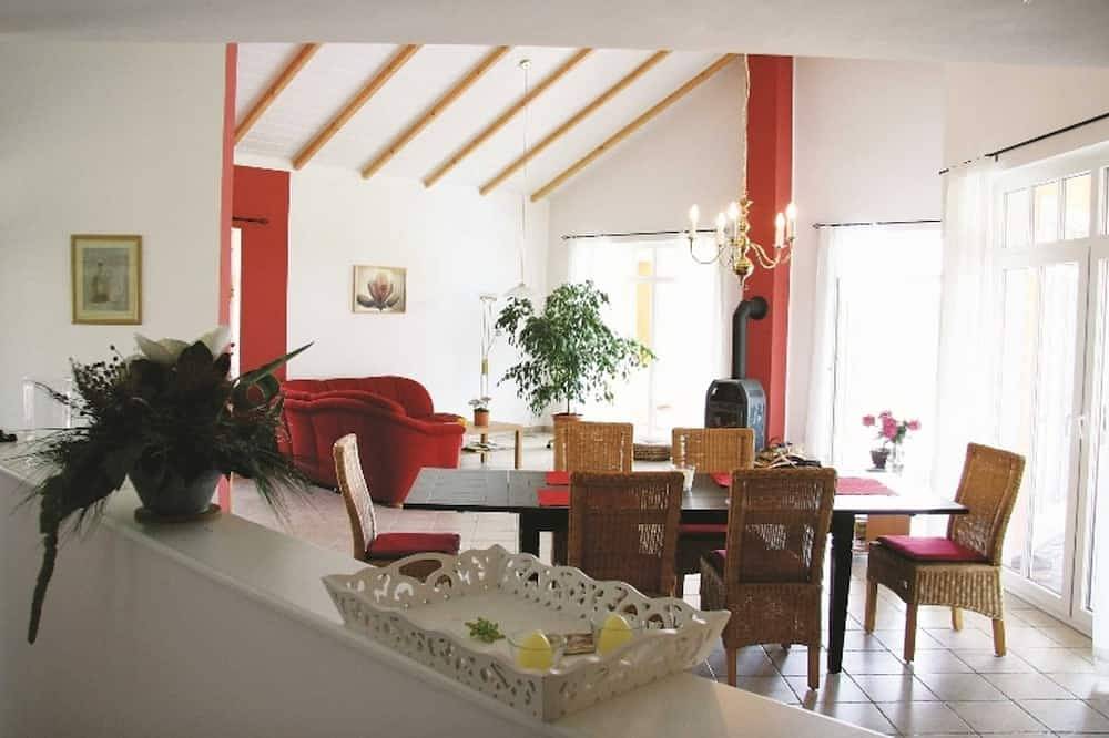 Vacation home in Strasen with pool, (Mundt, Roswitha) H1 - Holiday home in Strasen with pool, (Mundt, Roswitha) in Strasen, Wesenberg