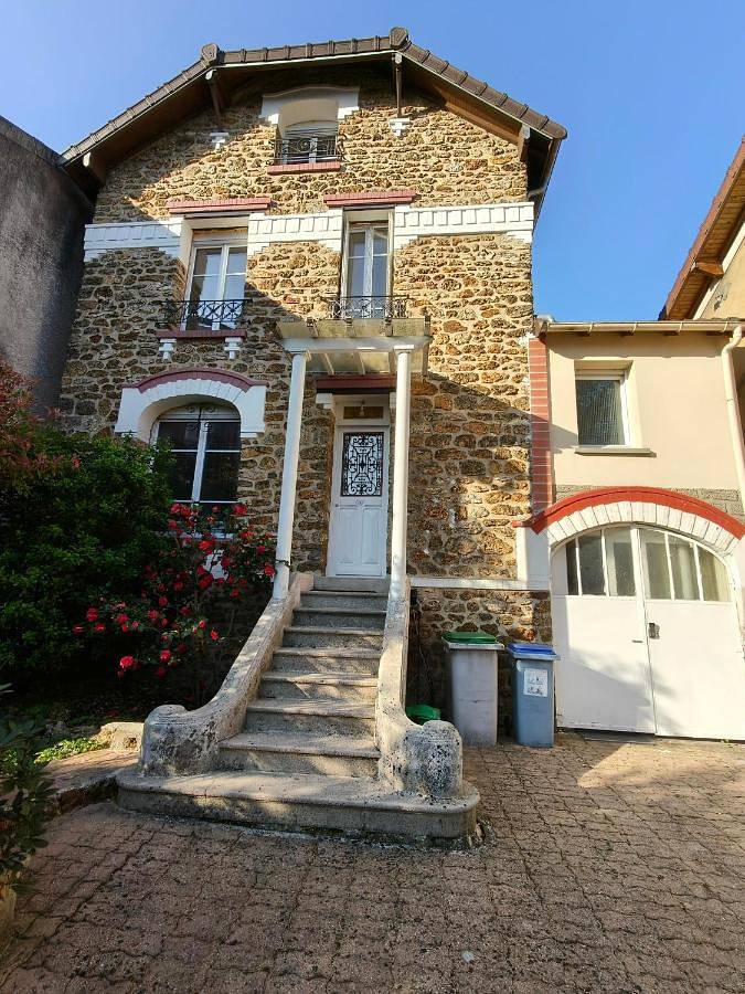 Location de vacances pour 15 personnes, avec vue et jardin à Aulnay-sous-Bois - 4