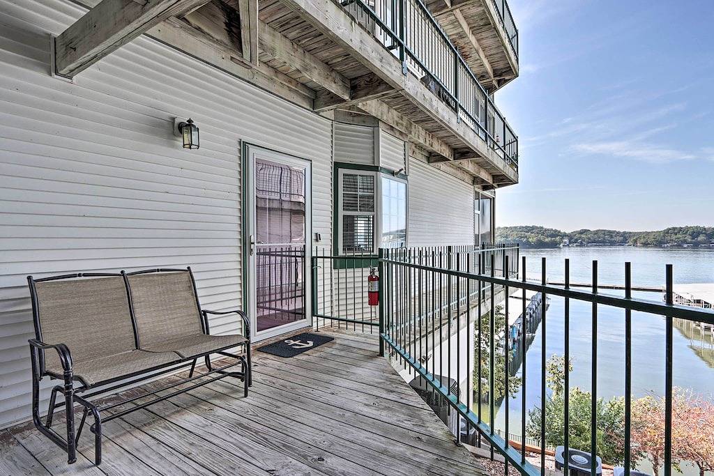 Ganze Wohnung, Lake-View Pool + Boat Slip! Ozarks Condo in Lake Ozark, Lake of the Ozarks