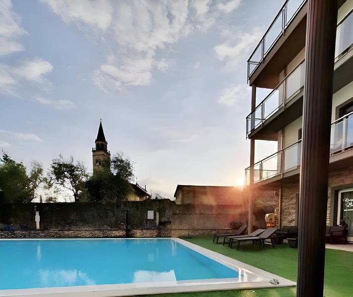 Ferienwohnung für 4 Personen, mit Garten und Ausblick sowie Pool - 1