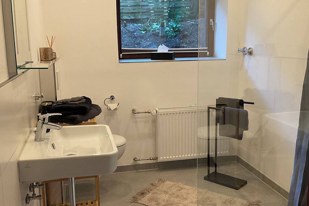 Entire apartment, Quiet, fully equipped guest apartment in Mettmann, North Rhine-Westphalia