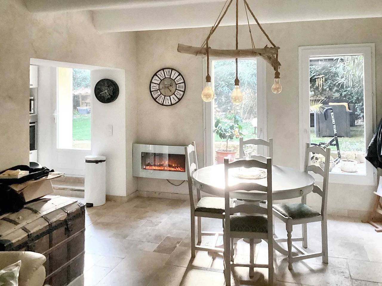 Entire apartment, Spacious apartment in Aix-en-Provence 100 m² with hammam in Aix-en-Provence, Aix-en-Provence region