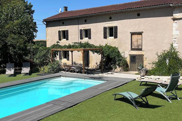 Location de vacances pour 8 personnes, avec Terrasse et Jardin à Lombers