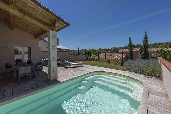 Villa für 2 Personen, mit Terrasse und Garten in Castelnau-de-Montmiral