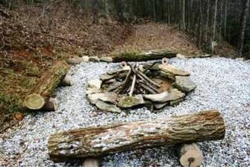 Gîte pour 6 personnes, avec balcon et jacuzzi, animaux acceptés dans Almond (Caroline du Nord)