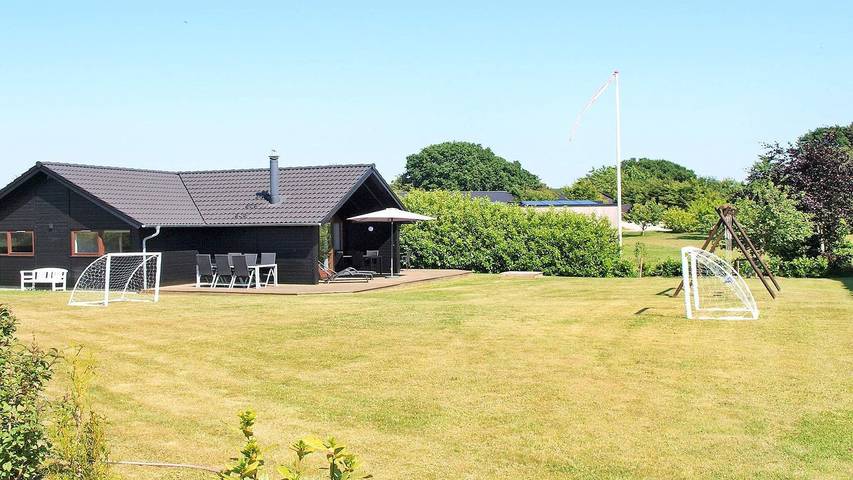 Ferienhaus für 7 Personen, mit Sauna und Terrasse sowie Whirlpool in Ahl Strand - 2