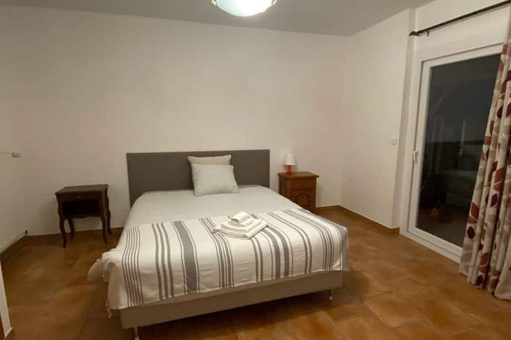 Location de vacances pour 3 personnes, avec piscine et jardin à Romeries - 3