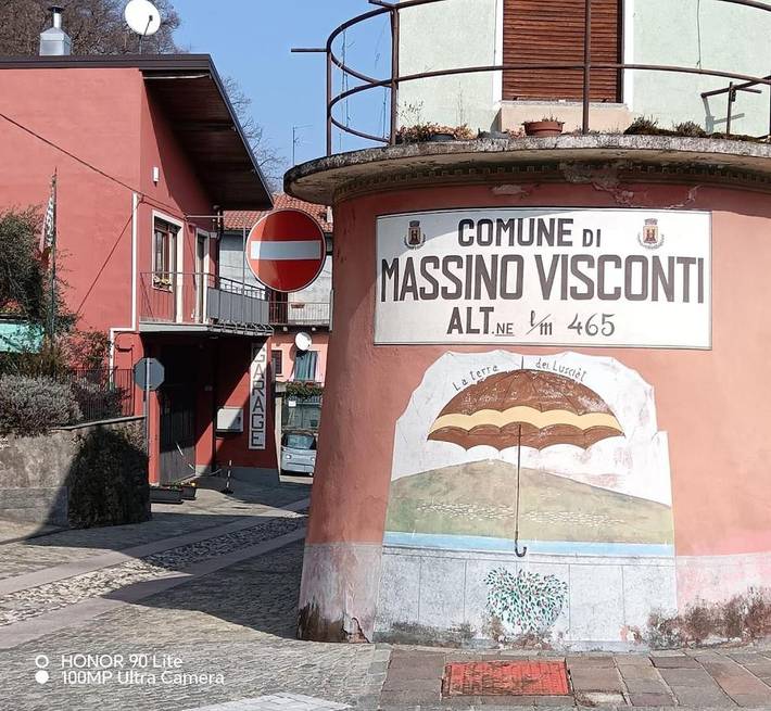 Location de vacances pour 4 personnes, avec jardin dans Massino Visconti