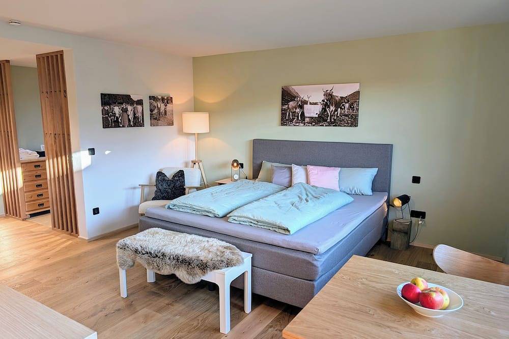 Ganze Wohnung, Modernes Apartment im Isarwinkel, fußläufig 2 Min. zum Bhf Obergries in Obergries, Gaißach