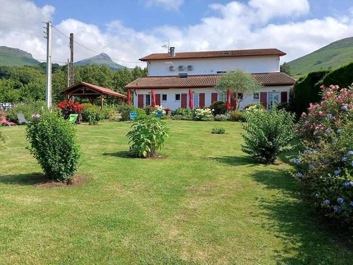 Chambre d’hôte pour 4 personnes, avec Terrasse et Jacuzzi ainsi que Jardin et Piscine au Pays basque - 4