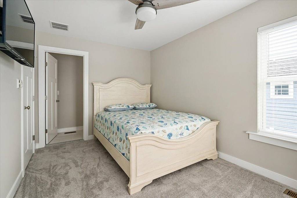 Luxurious & Comfy ~ 1 Block to Beach ~ ♛Royal Beds in Fenwick Island, Sussex County (Delaware)