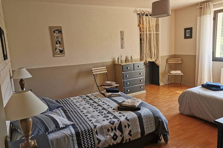 Gîte pour 8 personnes, avec jardin dans Sèvremoine - 4