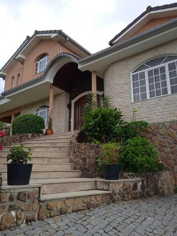 Gîte pour 6 personnes, avec jardin et vue, animaux acceptés à Mondim de Basto