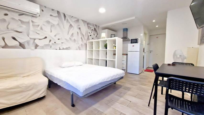 Lägenhet för 4 Personer, med trädgård och barnpool i Benalmádena