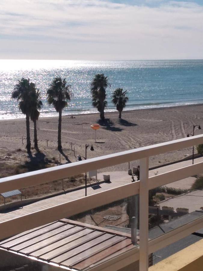 Apartamento para 7 personas, con Balcón además de Terraza y Vistas en Chilches