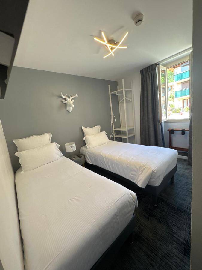Hôtel pour 2 personnes, avec Terrasse ainsi que Jardin et Vue à Beuil - 3