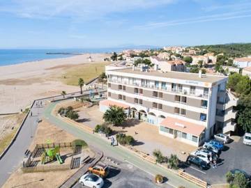 Location De Vacances pour 4 Personnes dans Saint Pierre la Mer, Fleury, Photo 1