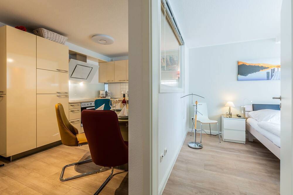 Villa Sirene, Apt. 02 - direkt am Strand in Ostseebad Binz, Binz