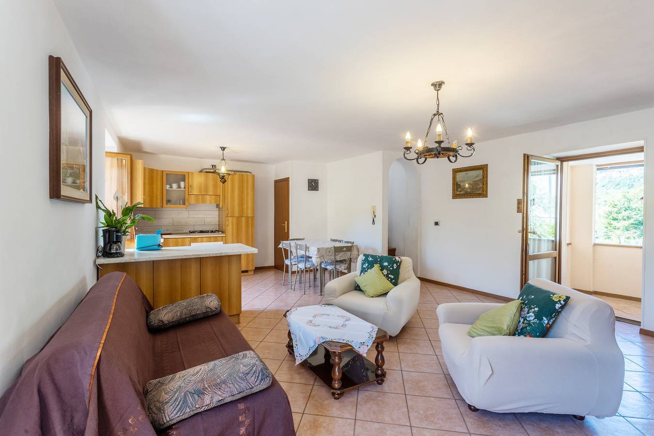 Ganze Wohnung, Apartment 'Casa Rita App 2' mit gemeinsamer Terrasse, gemeinsamem Garten und Wlan in Vesio, Tremosine
