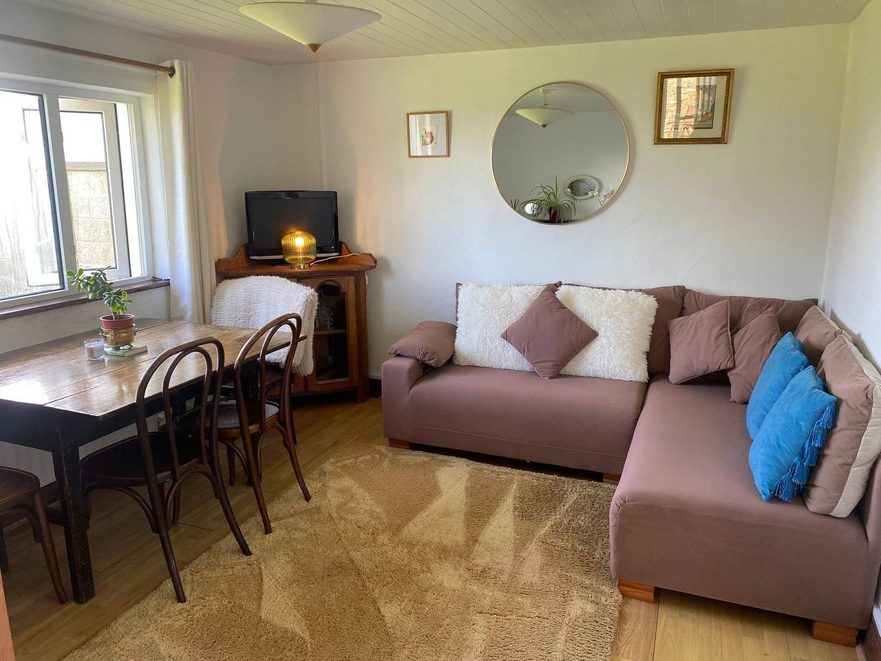 Near Coast - Garden - Parking - Sleeps 4 in Ardfield, County Cork