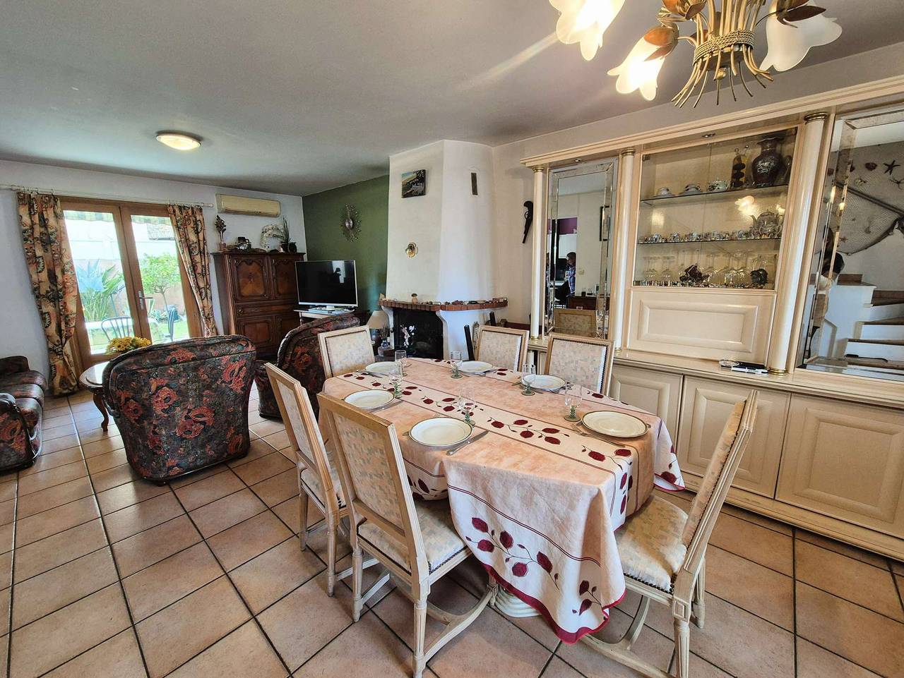 Maison 2 chambres, climatisation, jardin, barbecue, internet in Six-Fours-les-Plages, Côte méditerranéenne (France)