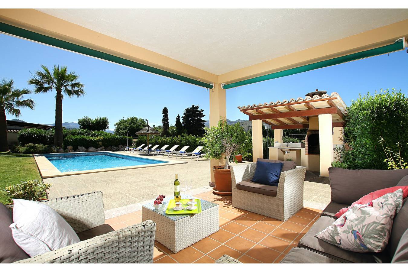 Fabulous villa "Can Seguinot" with mountain views in Port de Pollença, Pollença