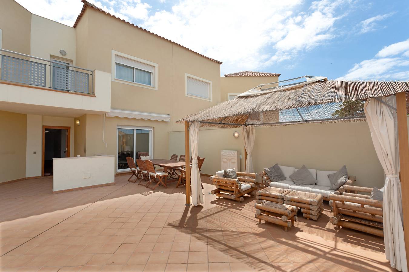 Ολόκληρο το διαμέρισμα, Vacation Apartment 'Obsidian Olivino Miraverde' with Shared Pool, Wi-Fi and Air Conditioning in Miraverde, Adeje