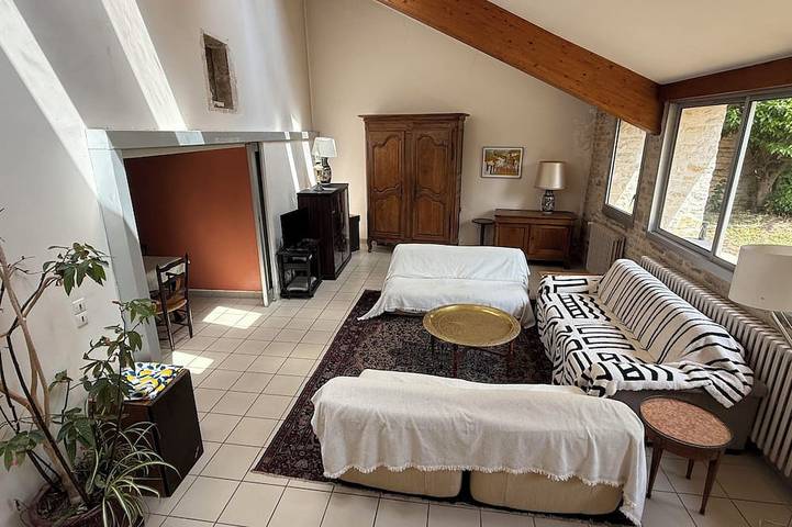 Location de vacances pour 6 personnes, avec jardin à Noyers - 2