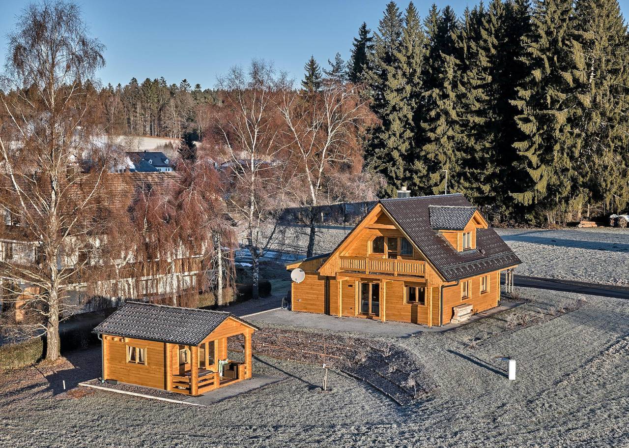 Manu´s Hoizhütterl - Gemütliches Holzferienhaus mit Kaminofen in Sankt Oswald-Riedlhütte, Šumava Mountains