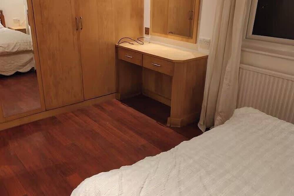 Apartamento entero, 4 Guests - Bbq - Parking - Garden in Bolton (desambiguación), Gran Mánchester