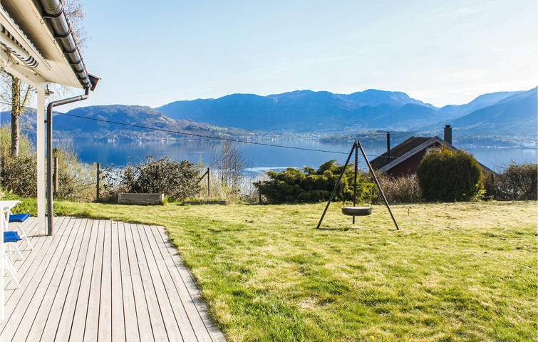 Ferienhaus für 5 Personen mit Garten in Sveio